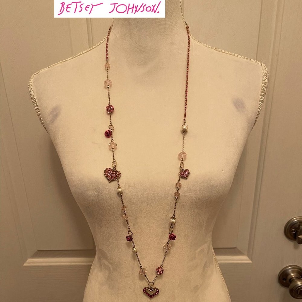NWT  Betsey Johnson Crystal Hearts and Roses Long Necklace
